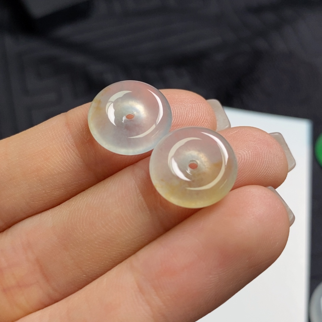 翡翠未镶嵌耳饰冰玻料飘黄翡小扣子