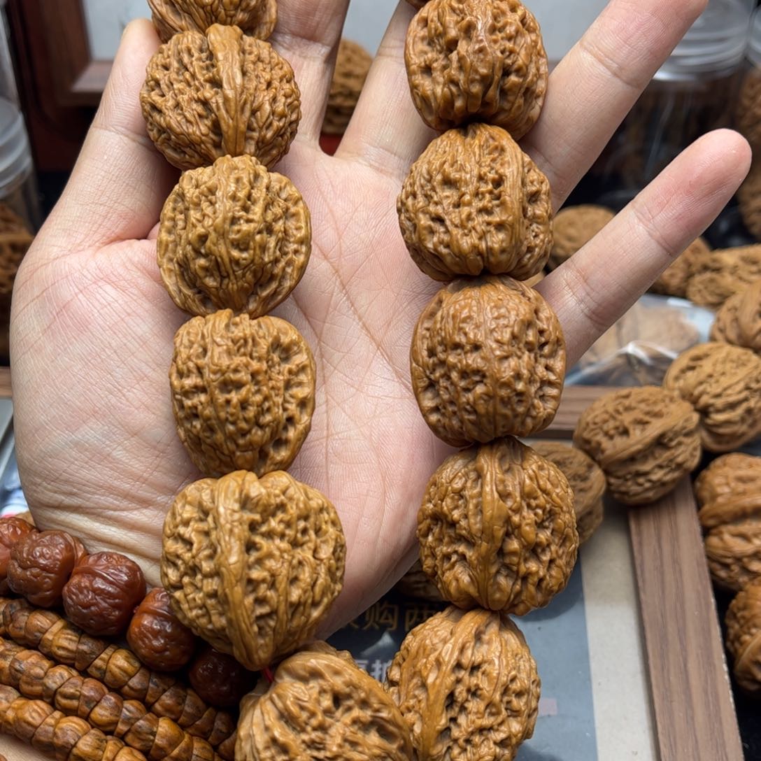 ****4文玩核桃吊坠南疆石手串