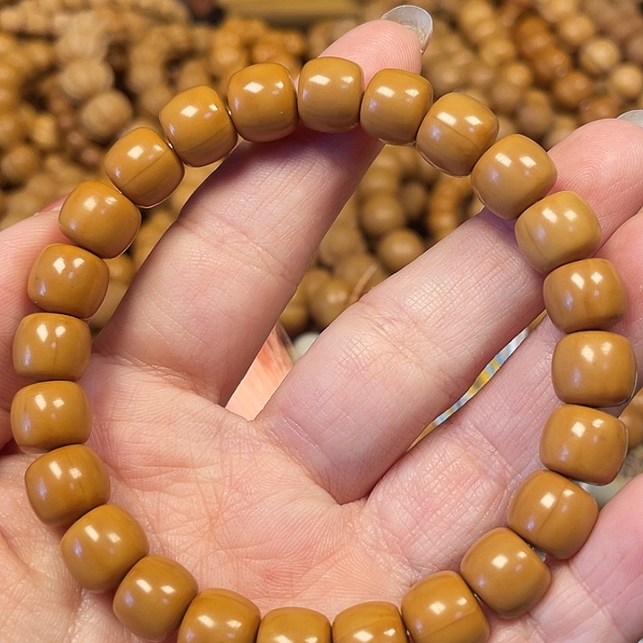 木微瑕道珠不退不换 10尺寸。     