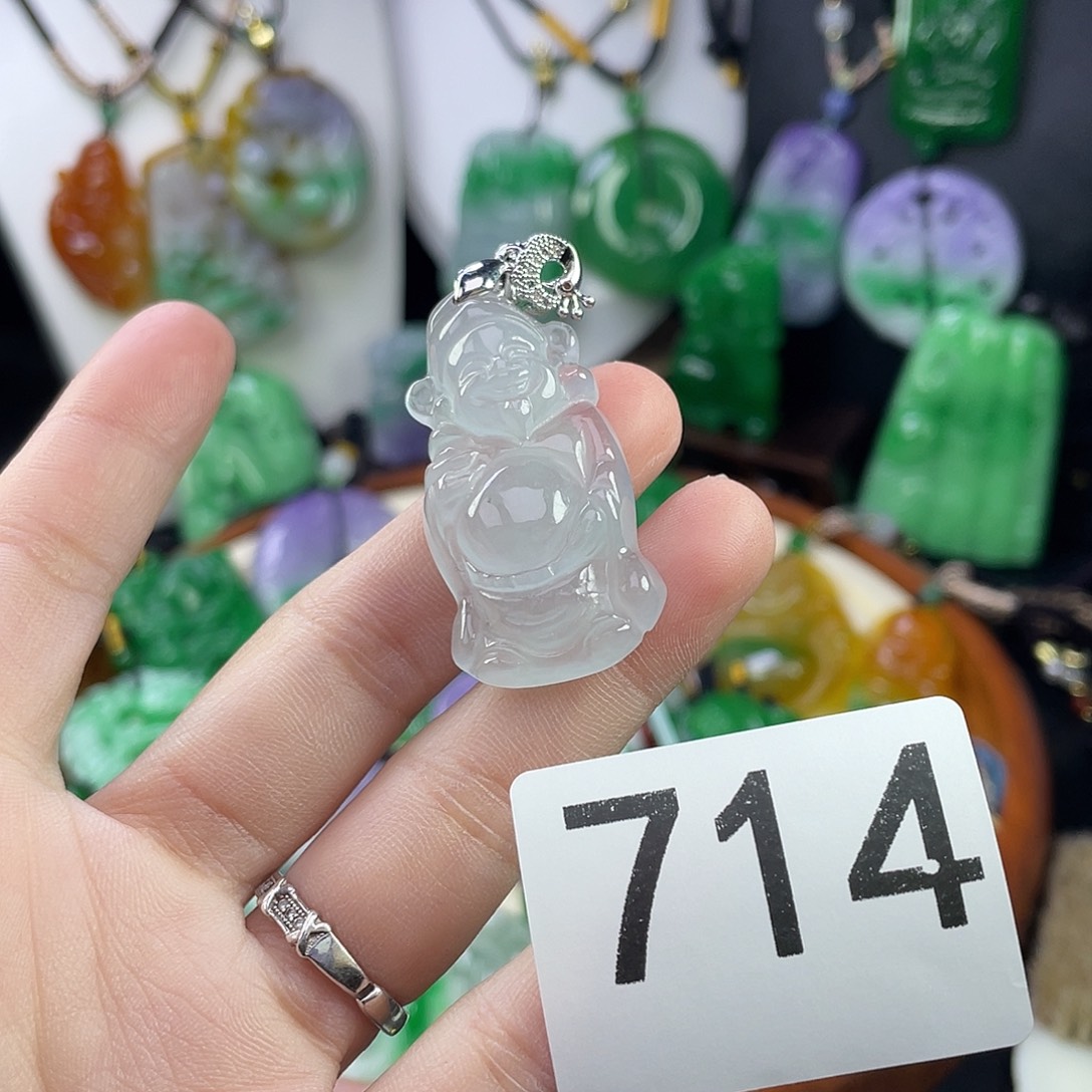 翡翠未镶嵌吊坠(赠链)