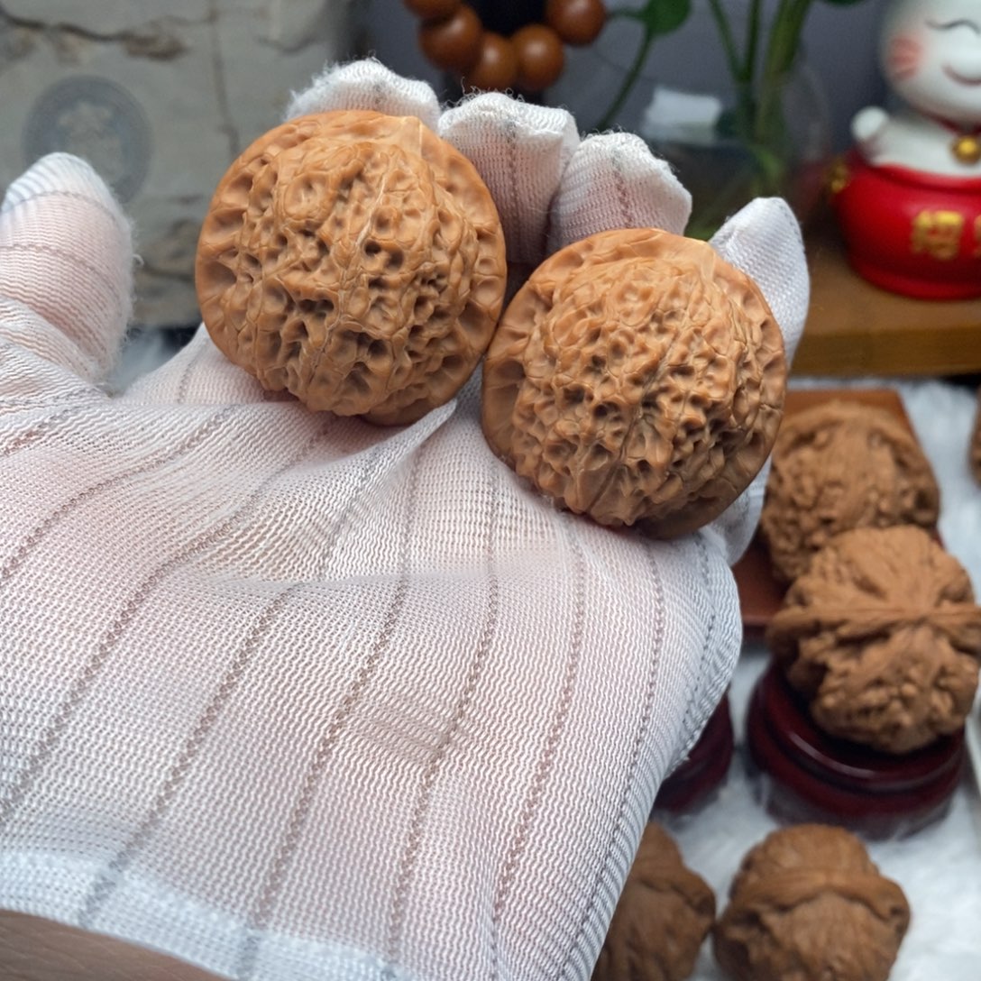 文玩核桃吊坠39尺寸血麒麟