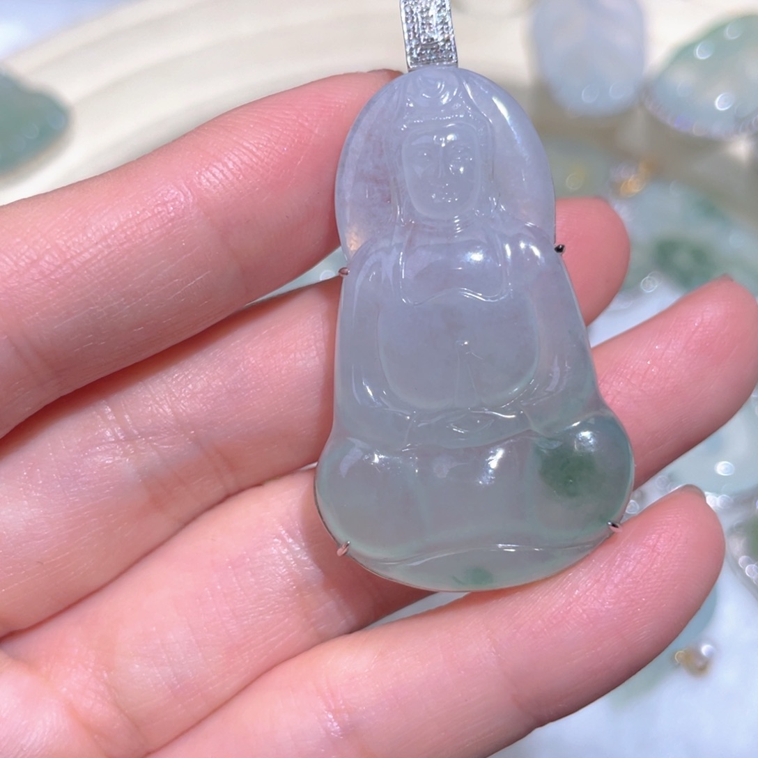 翡翠颈饰18K金镶嵌翡翠