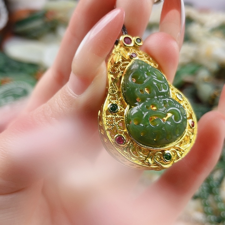 未镶嵌和田玉挂件