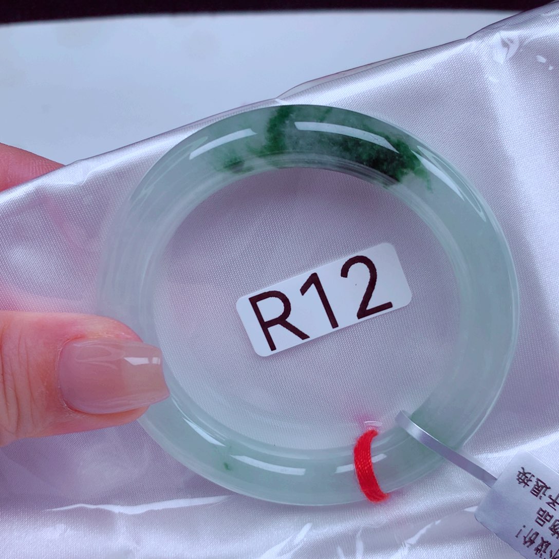 翡翠未镶嵌手镯手镯