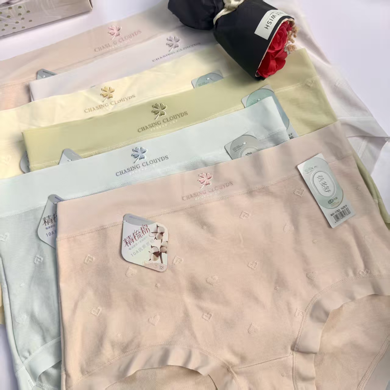四叶草小棉花【线下品质】2025爆款女士内裤亲肤柔软透气舒适