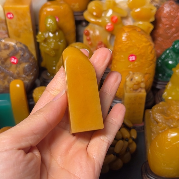 寿山石印石d****5题材：工艺品