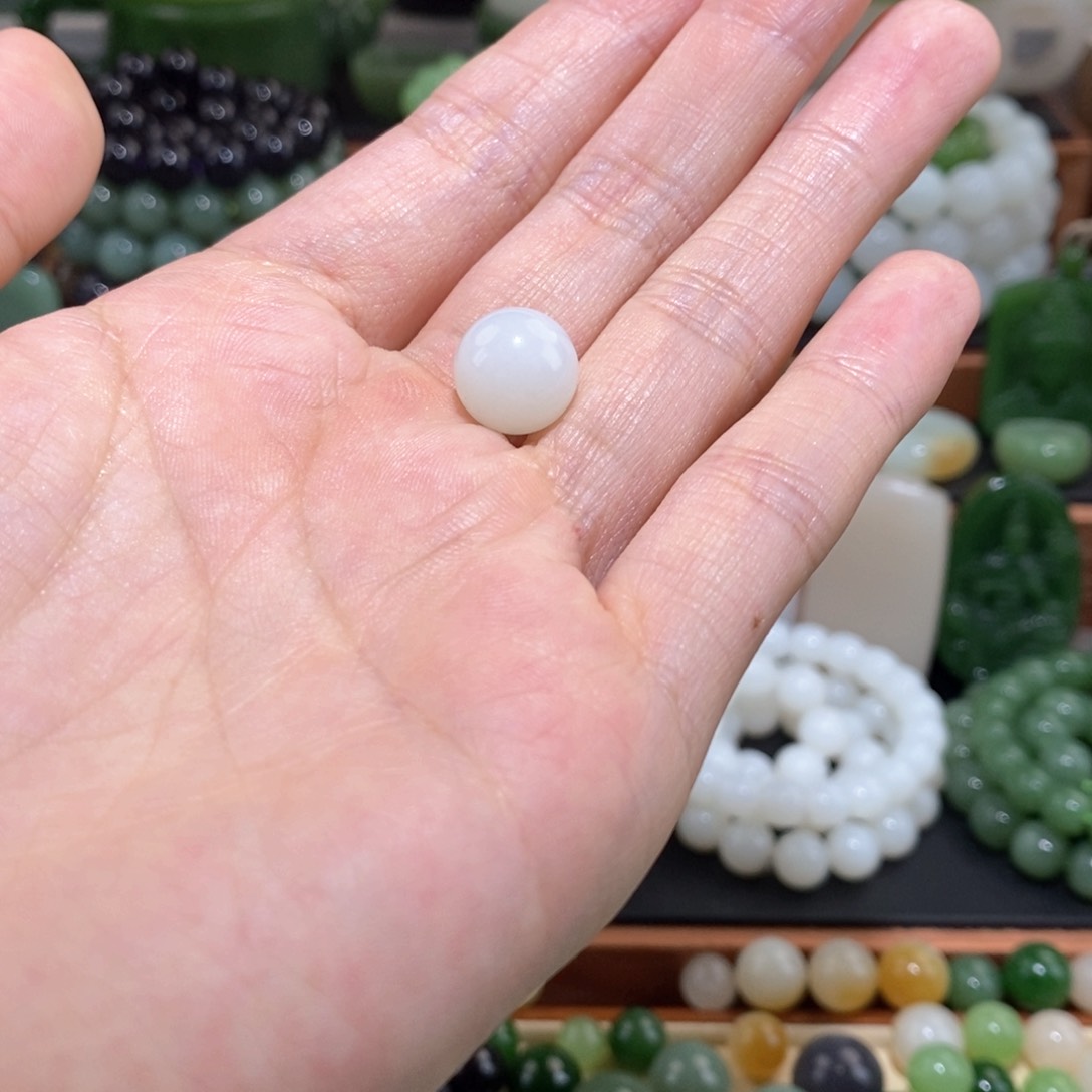 和田玉单珠未镶嵌凉****心卡12俄芭莎过灯