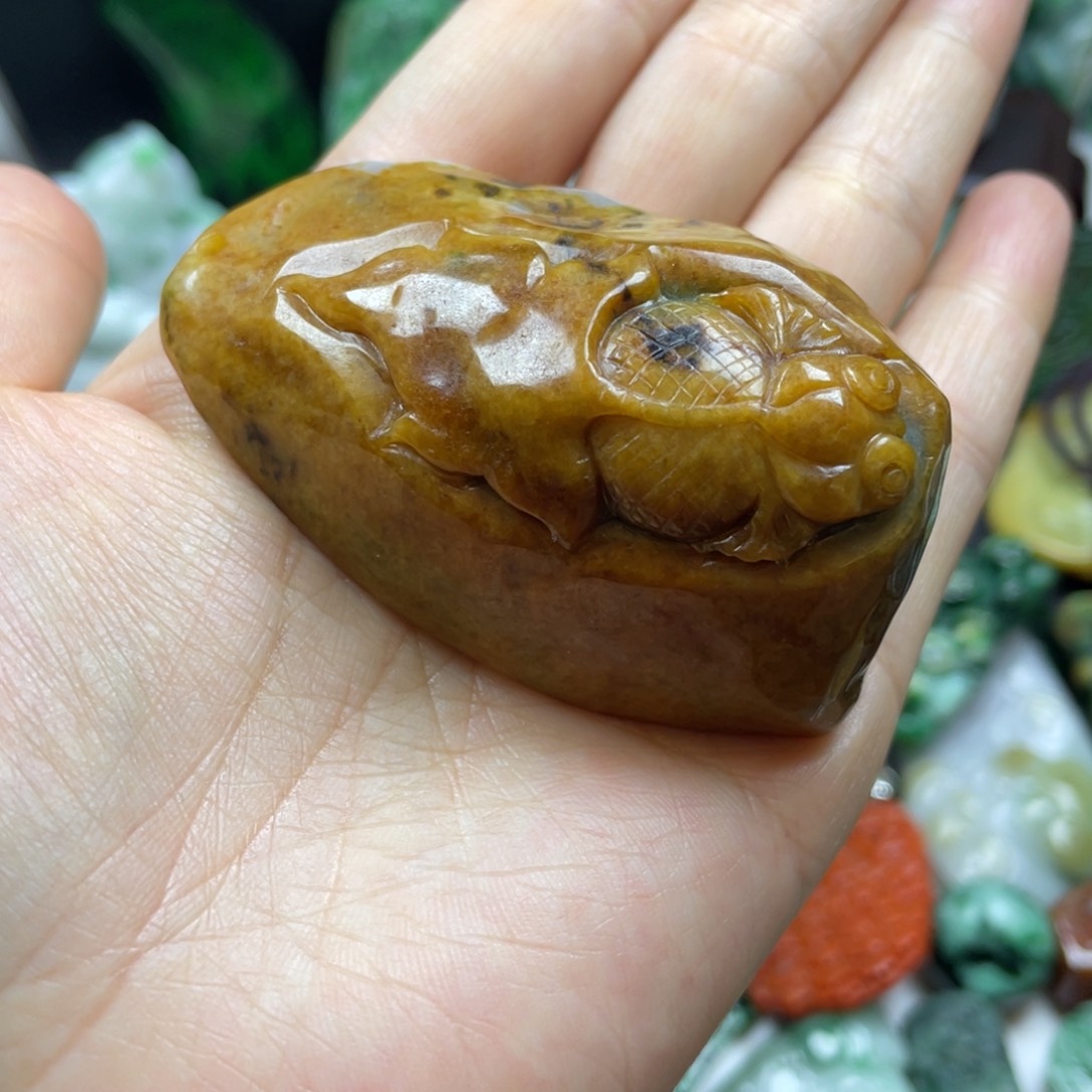 翡翠颈饰未镶嵌牌子