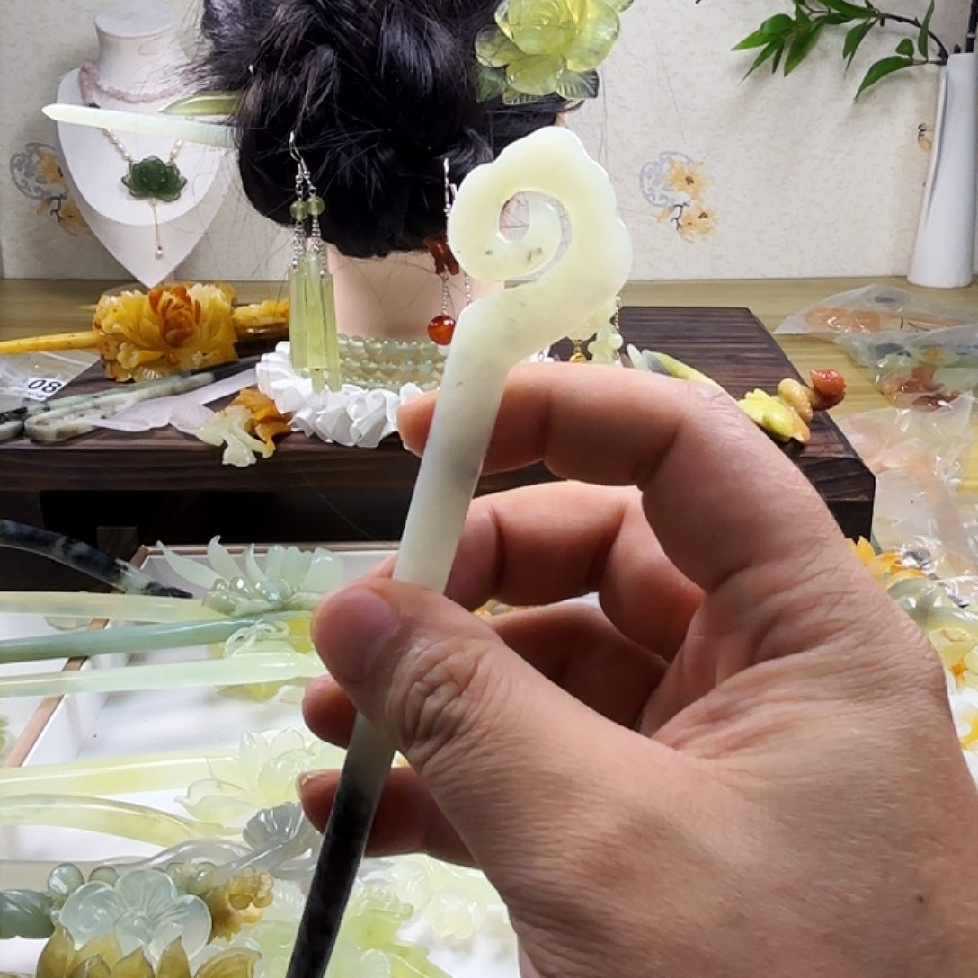 蛇纹石玉发饰合金