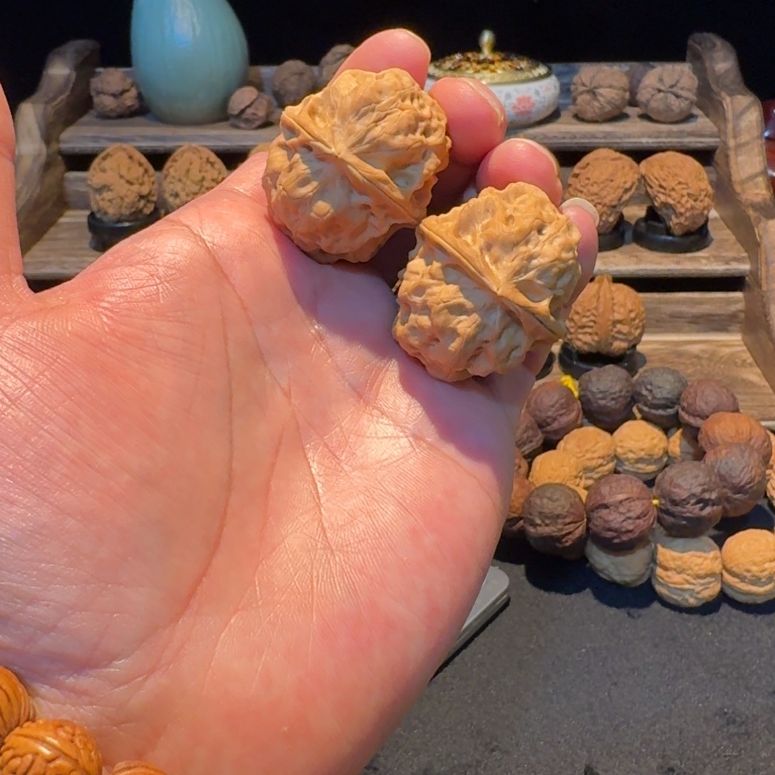 把件文玩核桃云南铁核桃34