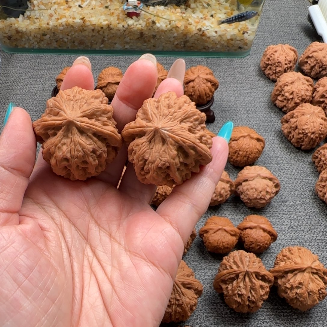 一***洋文玩核桃吊坠核桃