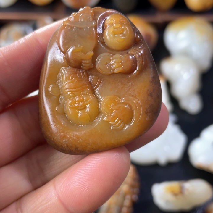 和田玉颈饰未镶嵌