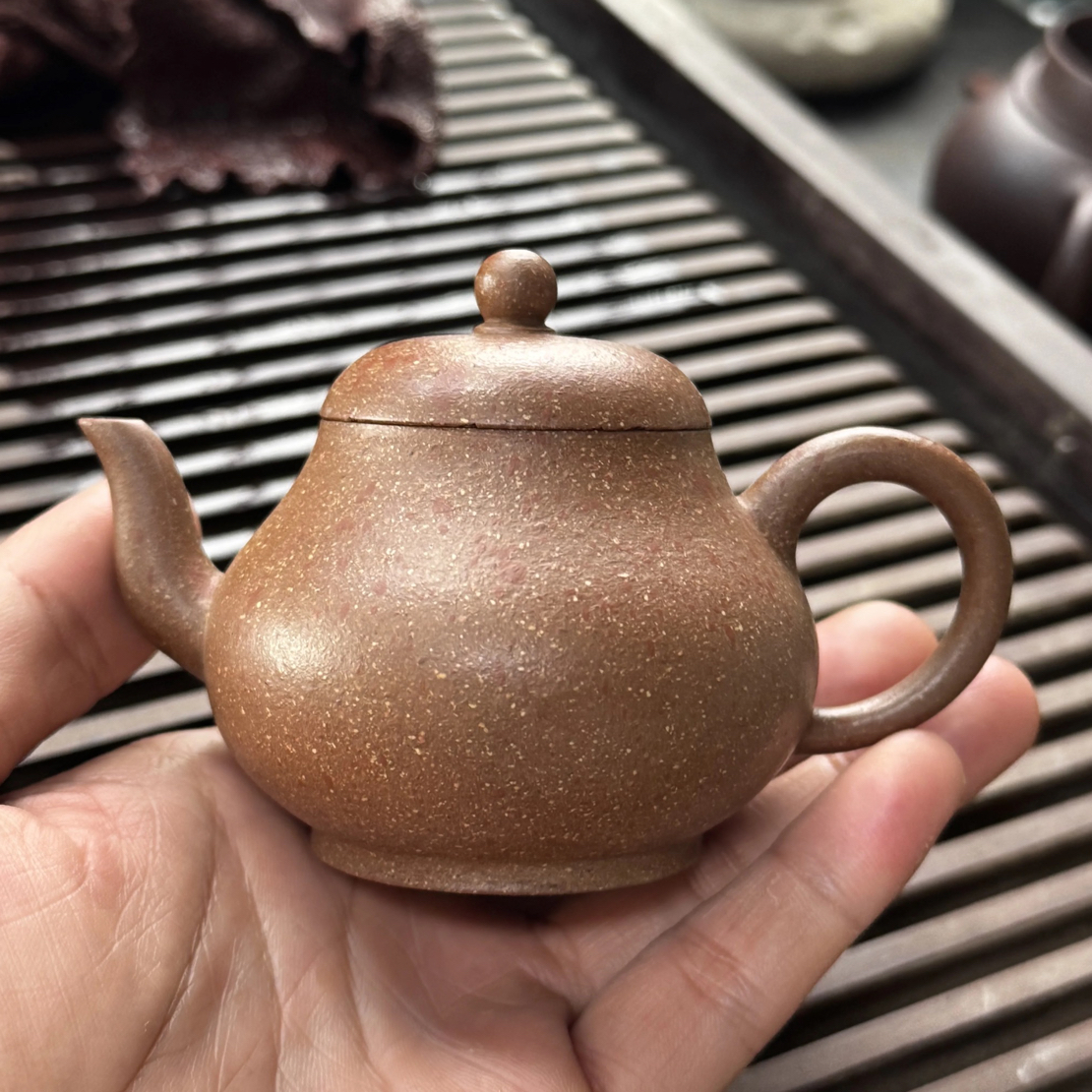 宜兴紫砂壶原矿孟臣葵黄段泥小容量精品清代回流高盖墙130C