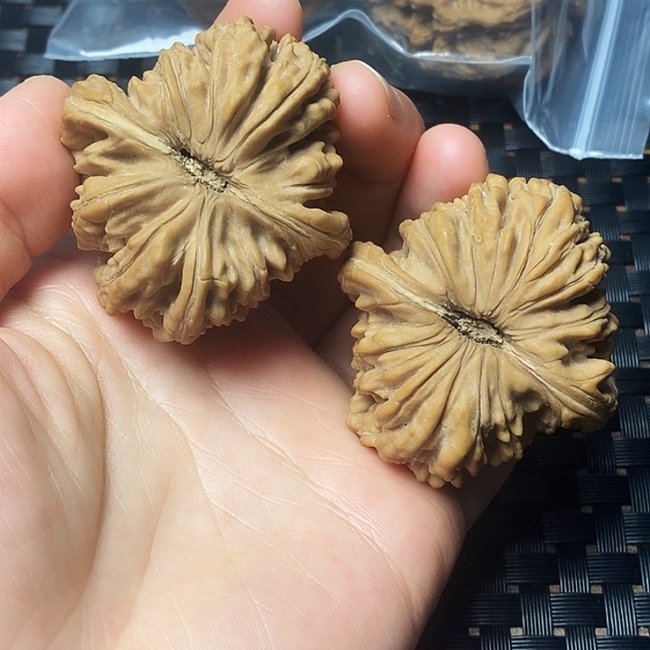 吊坠文玩核桃四座楼