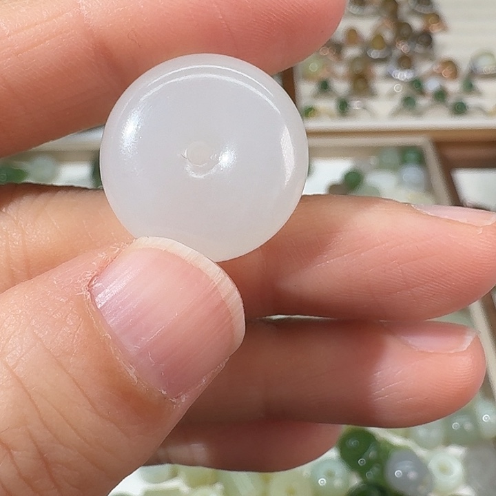 和田玉未镶嵌颈饰20.7.9