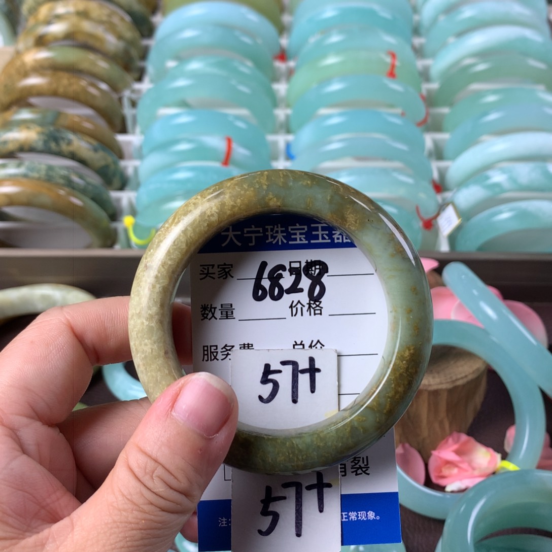 蛇纹石玉手镯未镶嵌6828