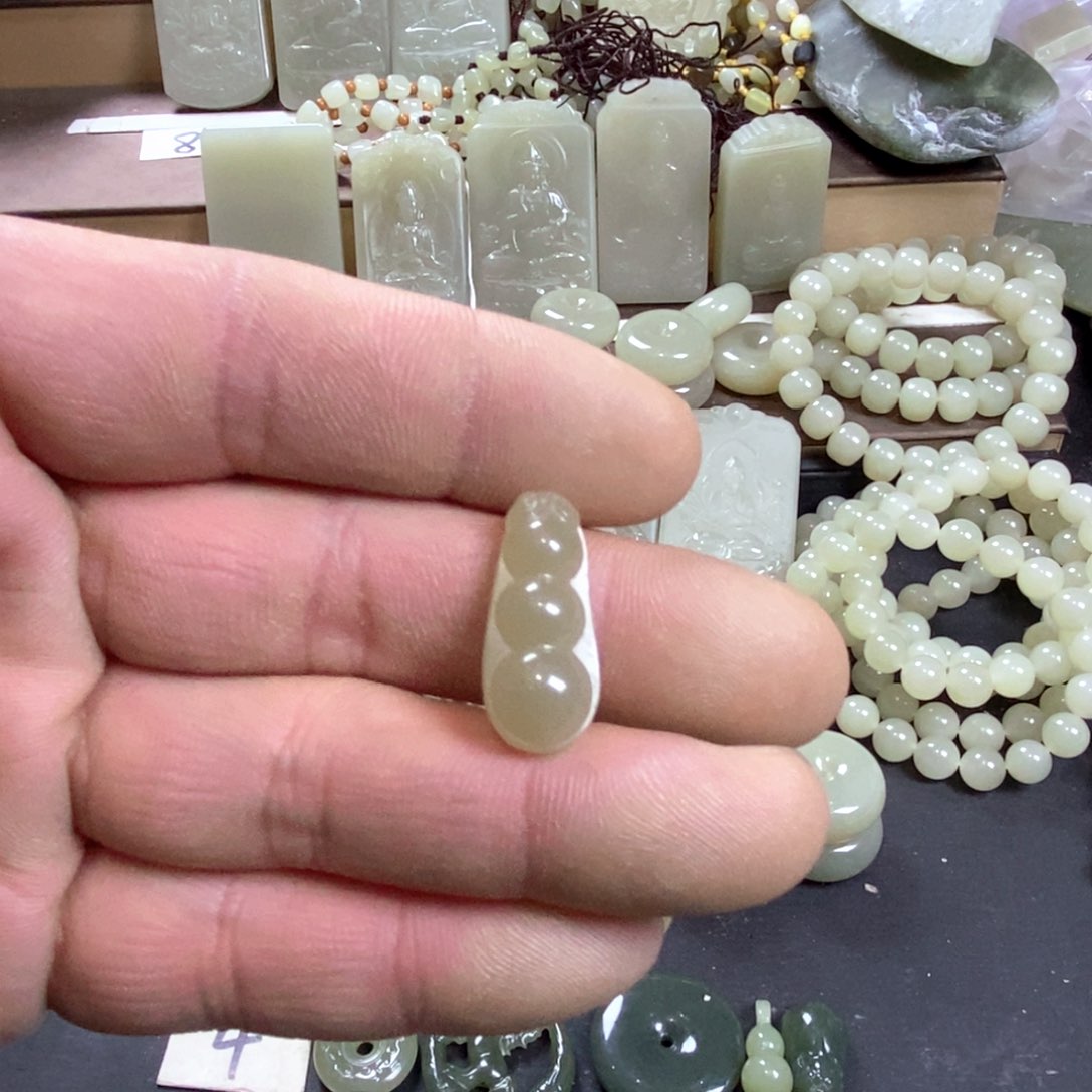 颈饰未镶嵌和田玉卡****下027