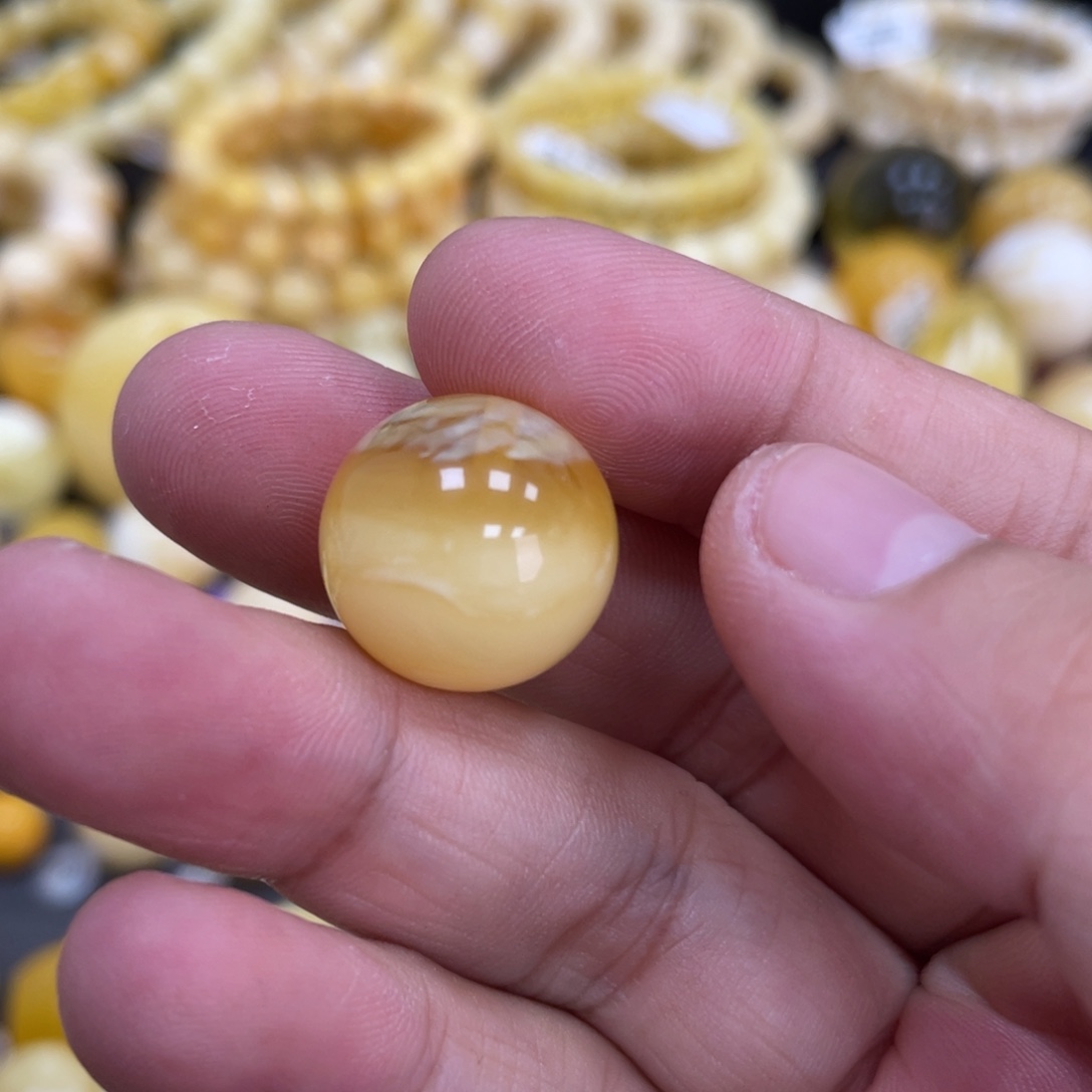未镶嵌蜜蜡裸石17mm瑕疵福利款