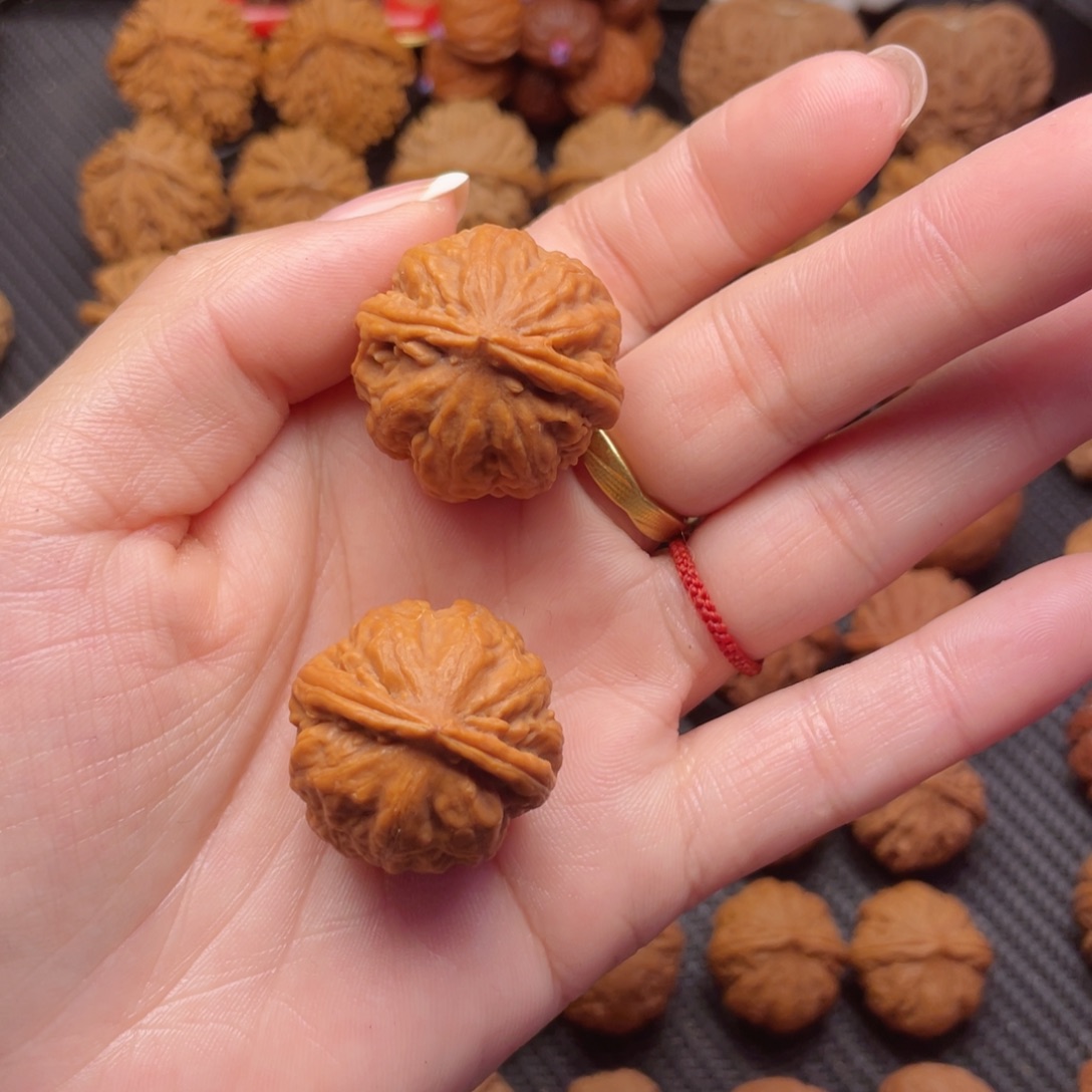 1***9文玩核桃把件大团圆