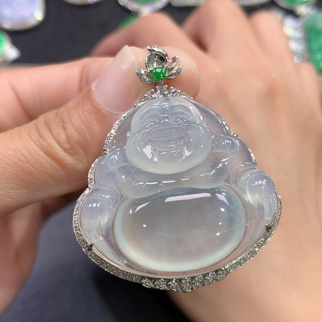翡翠吊坠(赠链)18K金镶嵌