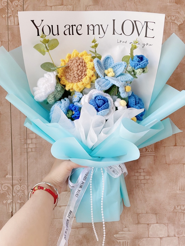 手工钩针织郁金香玫瑰毛线花束真永生手捧花送女友妈妈生日礼物