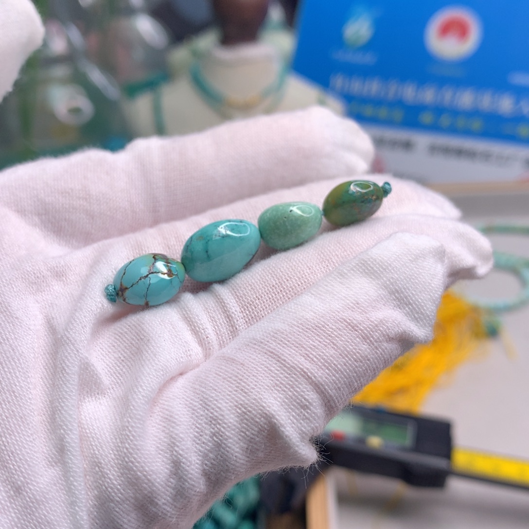 绿松石未镶嵌饰品