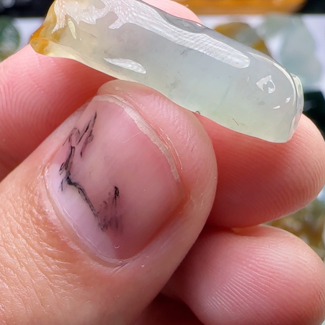 未镶嵌定制翡翠不包工