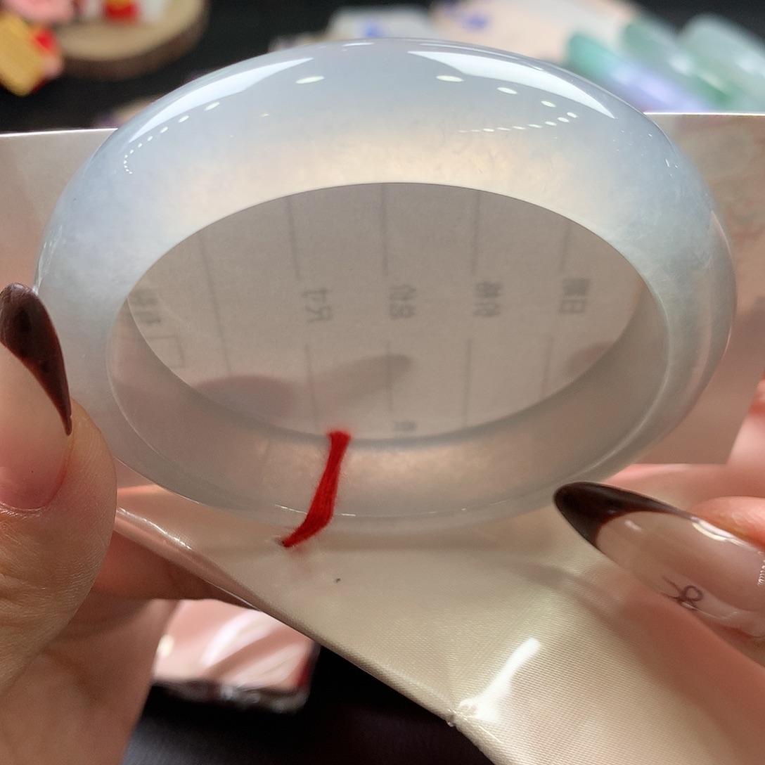 翡翠未镶嵌手镯10号纯冰炸光 中万战斗机！