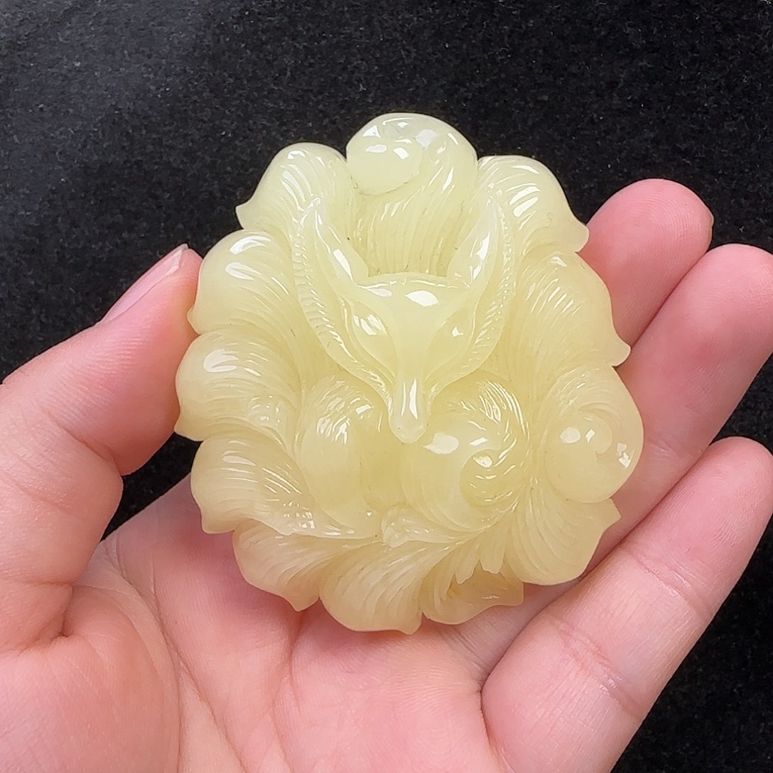 蜜蜡未镶嵌珠宝奇石