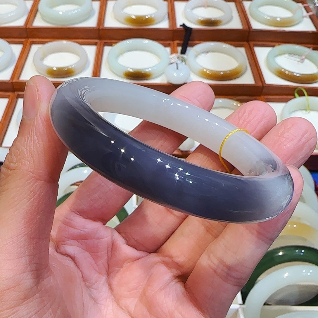 和田玉手镯未镶嵌半山水帝王紫55 56 57