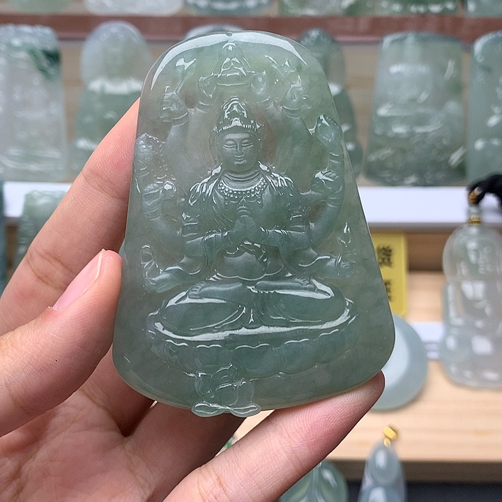 差***生翡翠未镶嵌颈饰千手