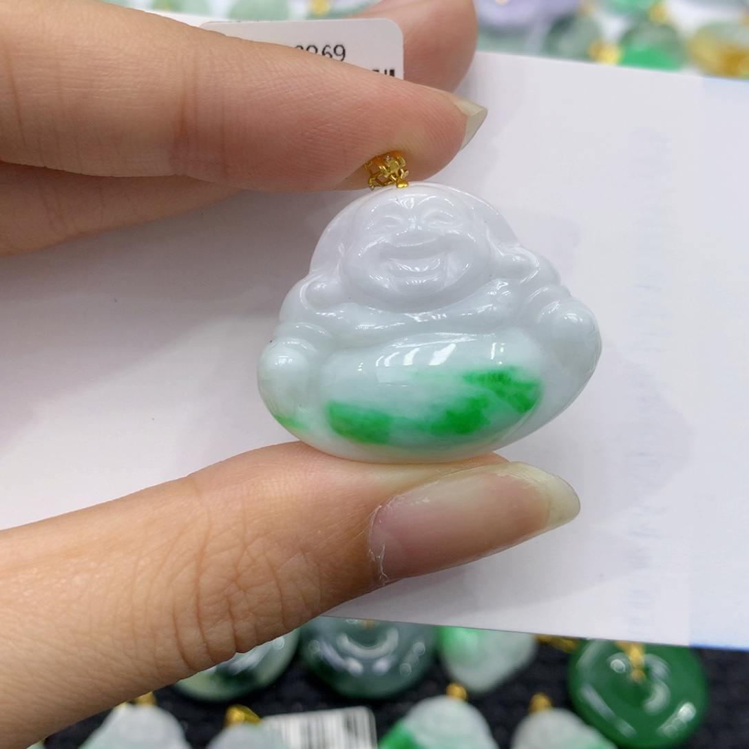 颈饰18K金镶嵌翡翠