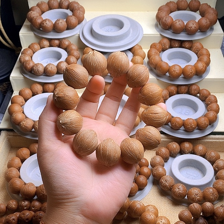 塑***强紫金鼠手串紫金鼠尺寸23