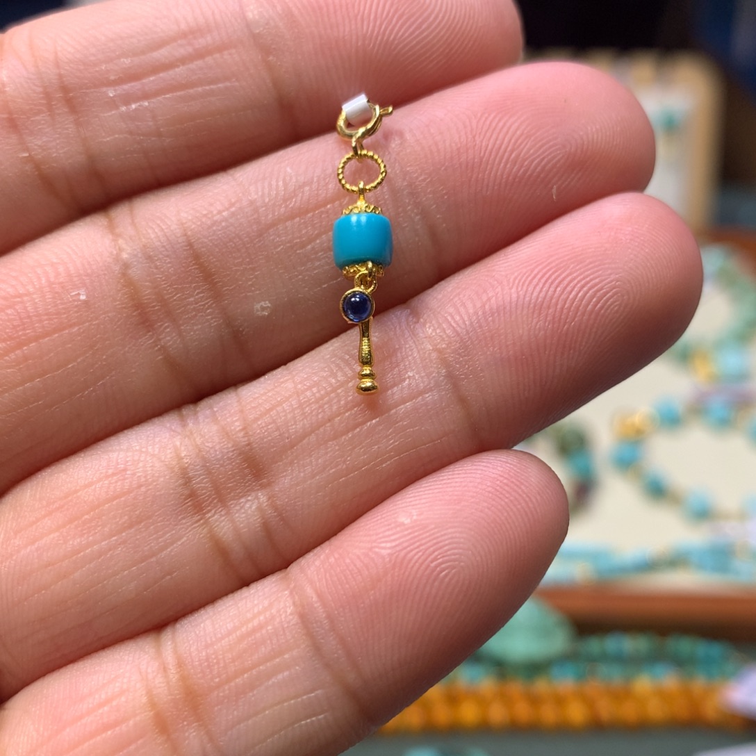 18K金镶嵌绿松石挂件