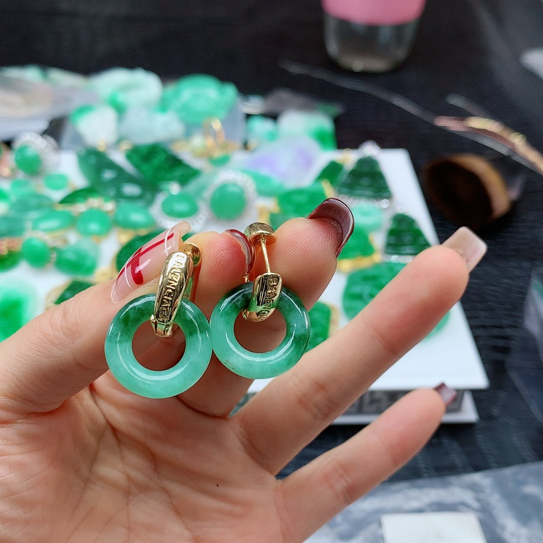 【闪购商品】翡翠耳饰未镶嵌，