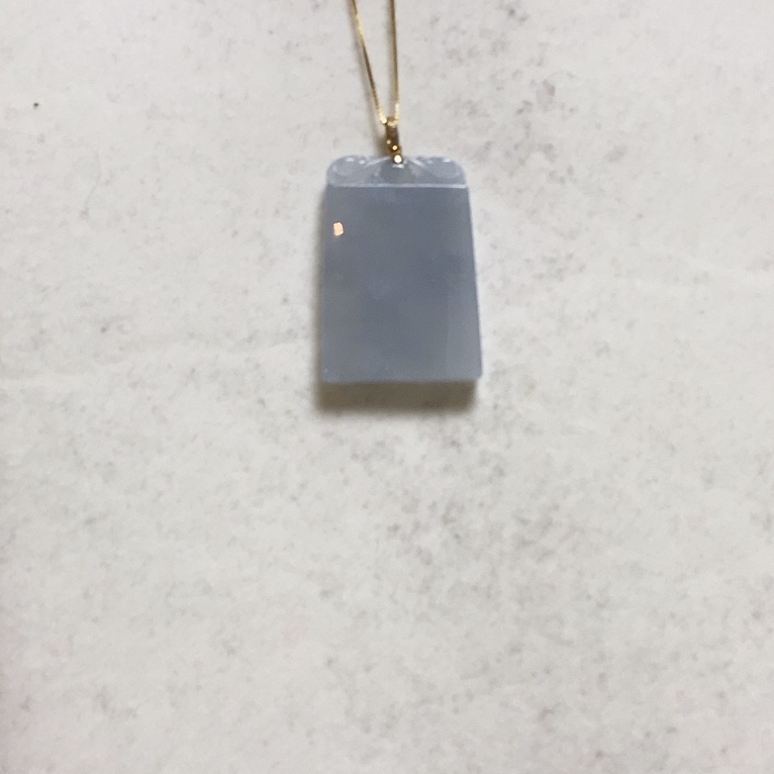 翡翠颈饰18K金镶嵌简单