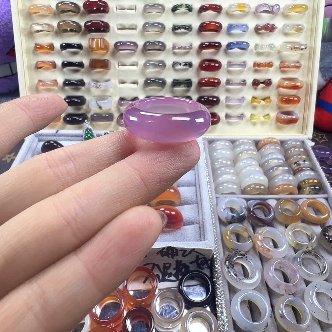 兔***兔玛瑙/玉髓未镶嵌戒指B21不退换17.7港17