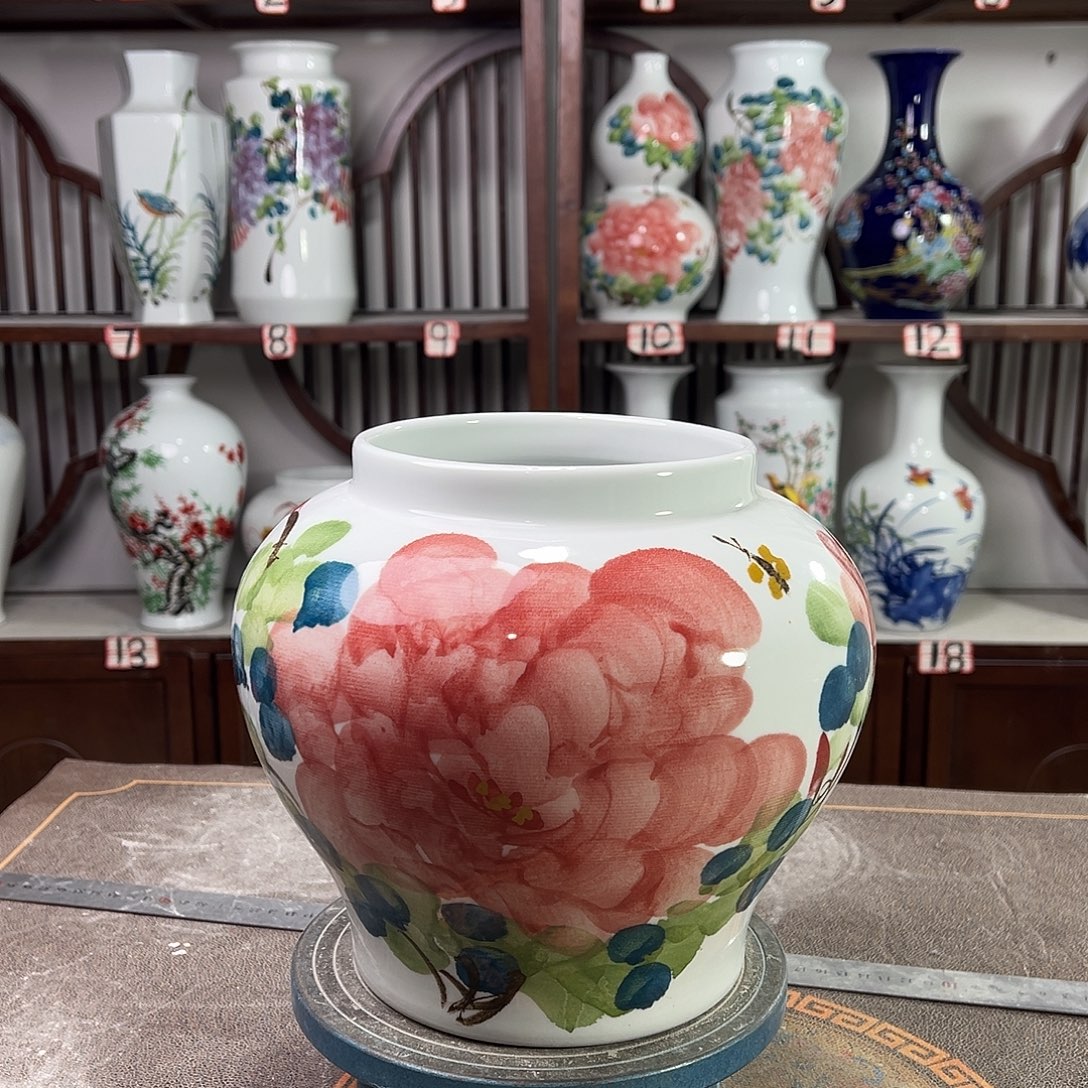 陶摆件景德镇陶瓷大口红牡花