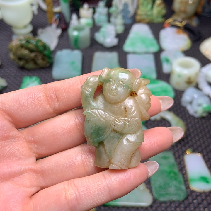 翡翠挂件未镶嵌清