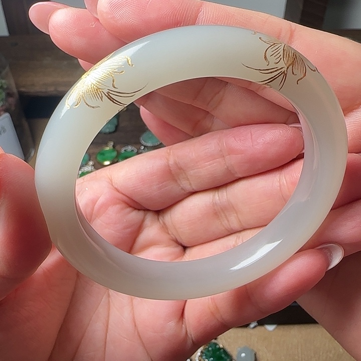 和田玉未镶嵌手镯和田玉660