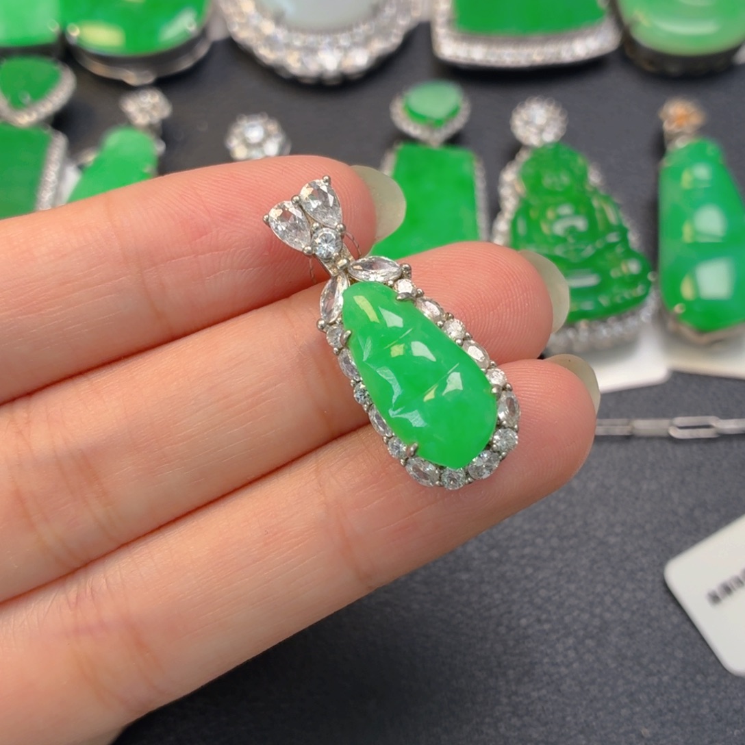 翡翠银S925镶嵌颈饰