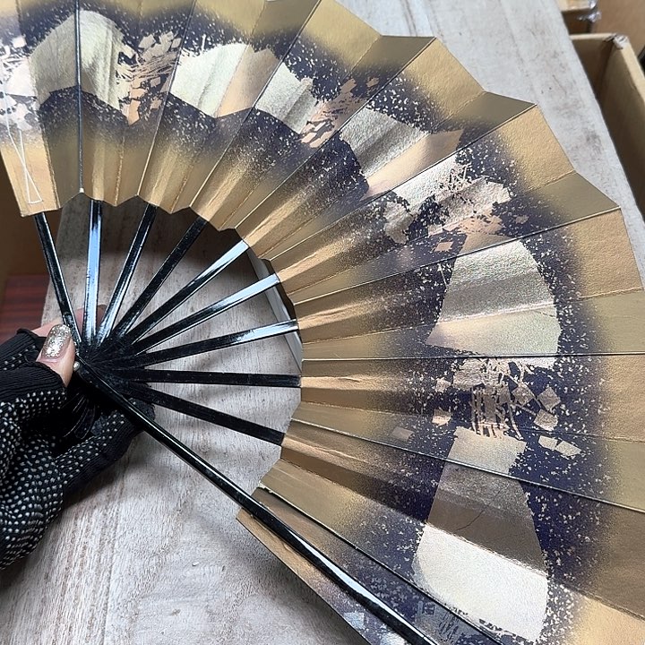 噗哈哈哈哈哈哈哈哈哈我笑