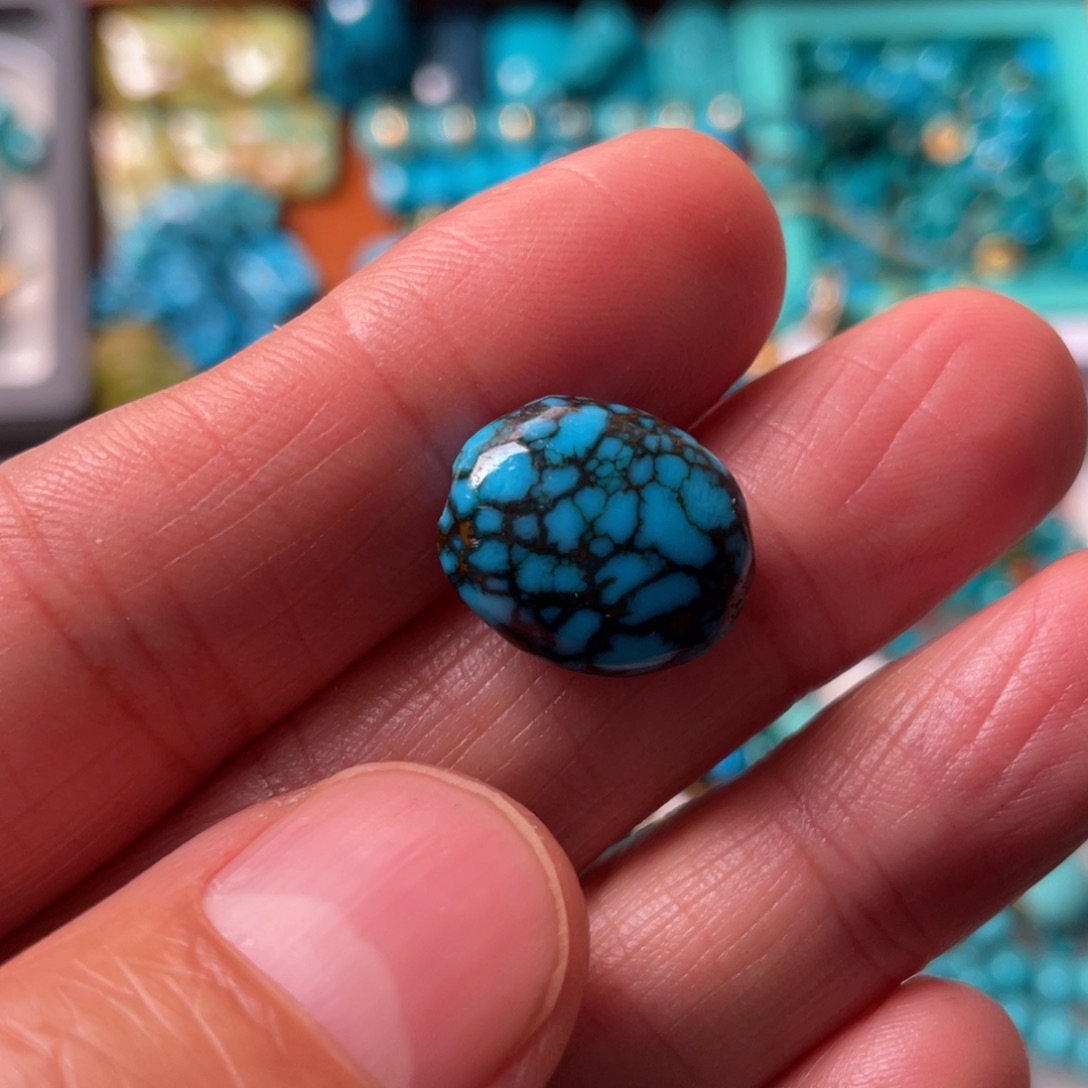 绿松石未镶嵌颈饰