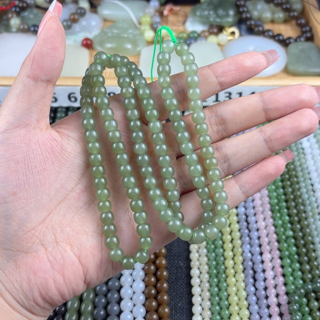東****颈饰未镶嵌和田玉