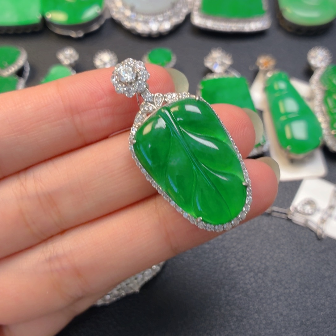 翡翠银S925镶嵌颈饰