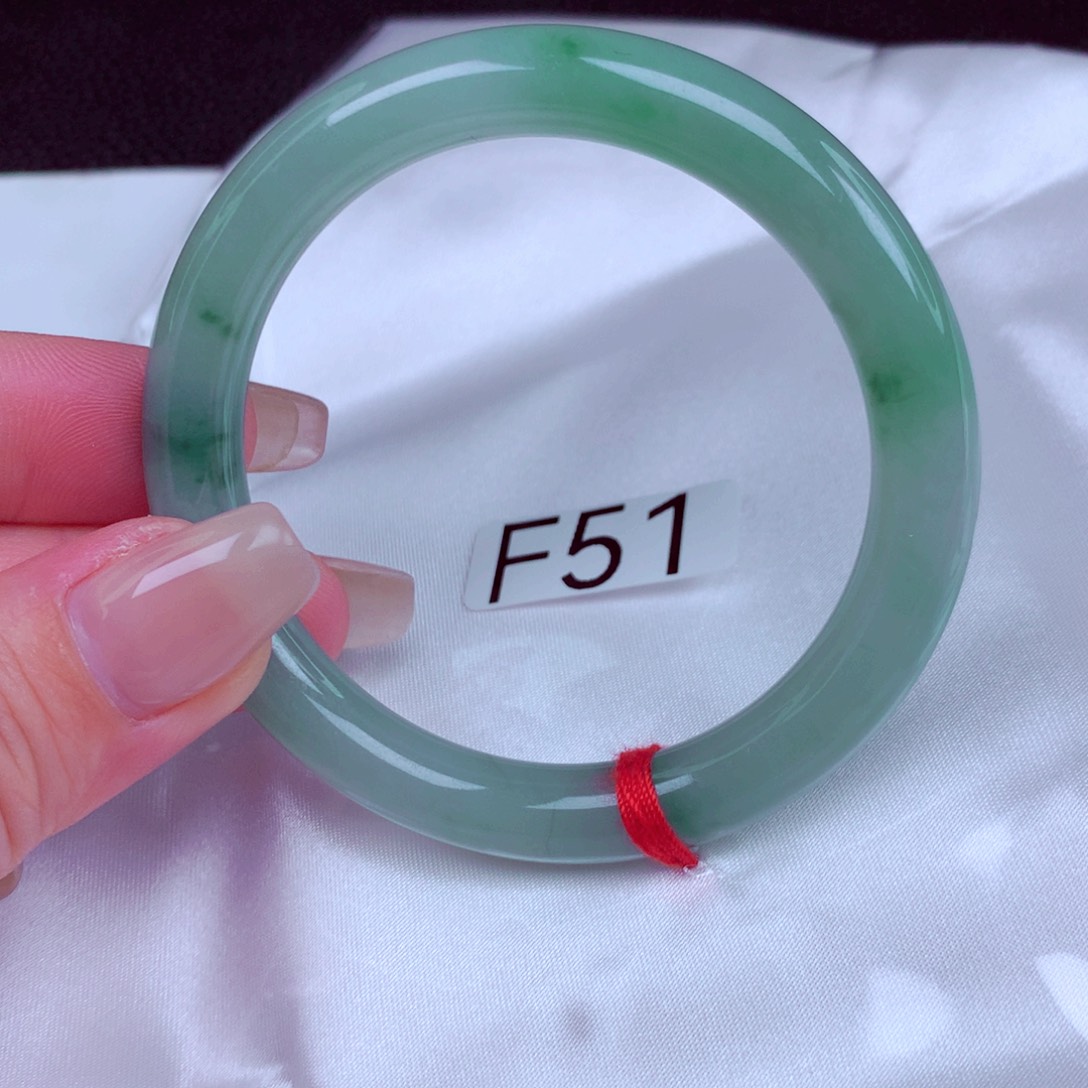 翡翠未镶嵌手镯手镯