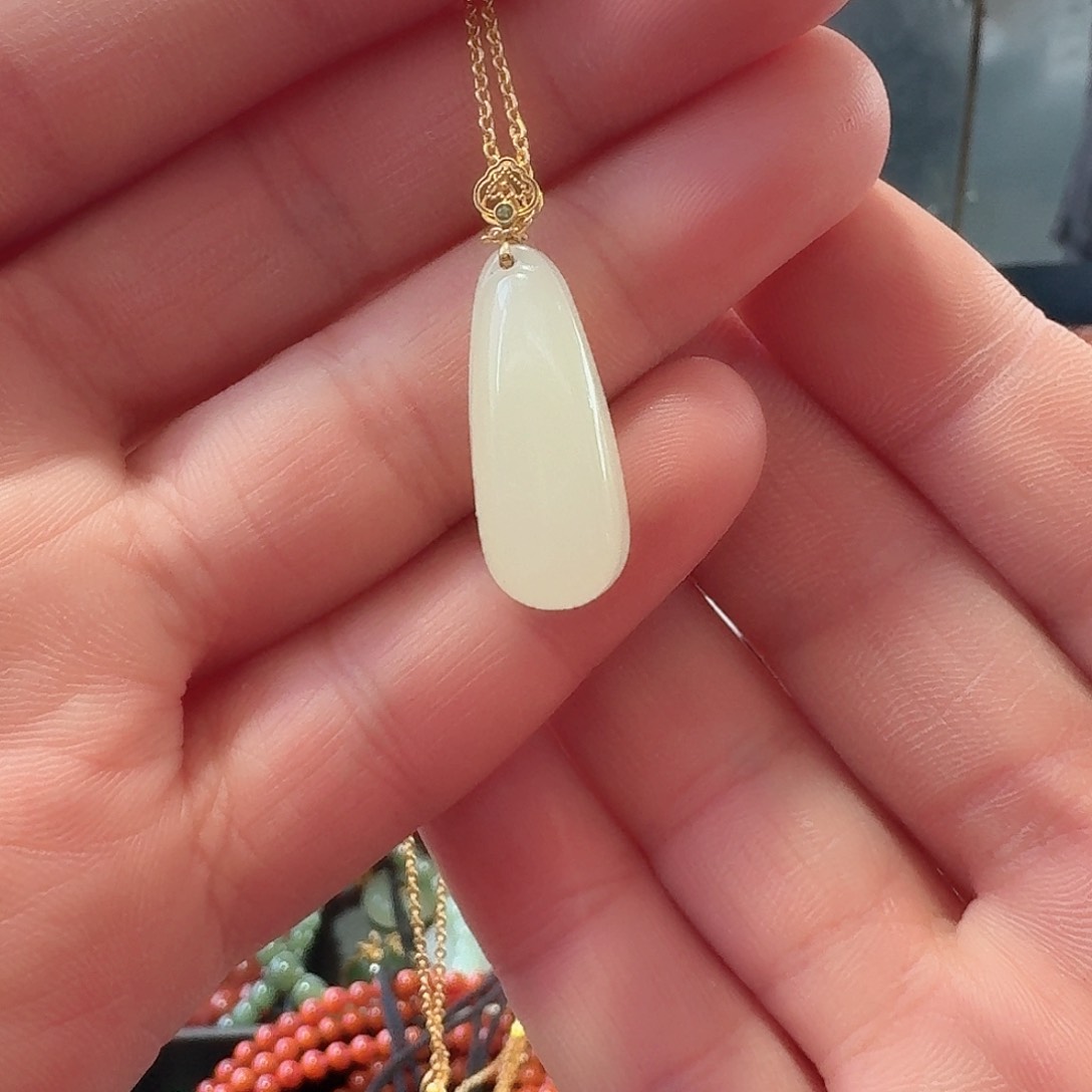 和田玉颈饰未镶嵌