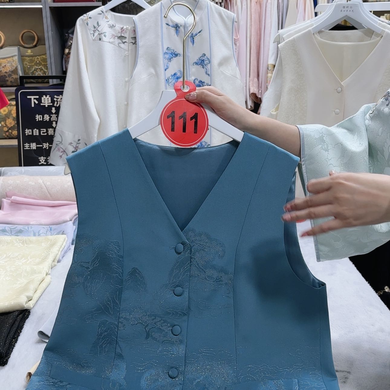 【闪购商品】茜**主f g h f h g g f