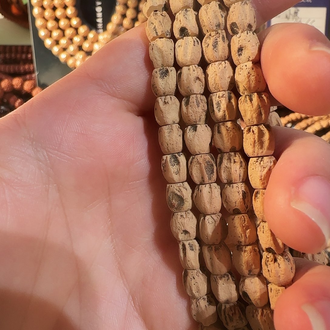 柏香籽/百香籽吊坠大长腿