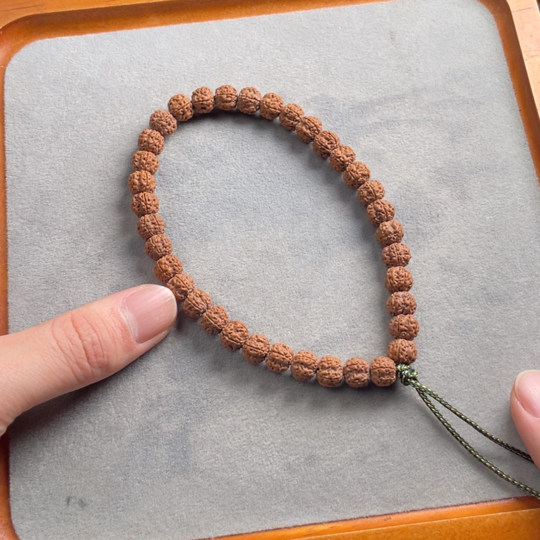 烽****吊坠金刚菩提老树梅花手持尺寸9